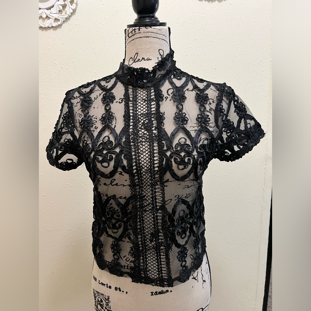 Mesh Black Top